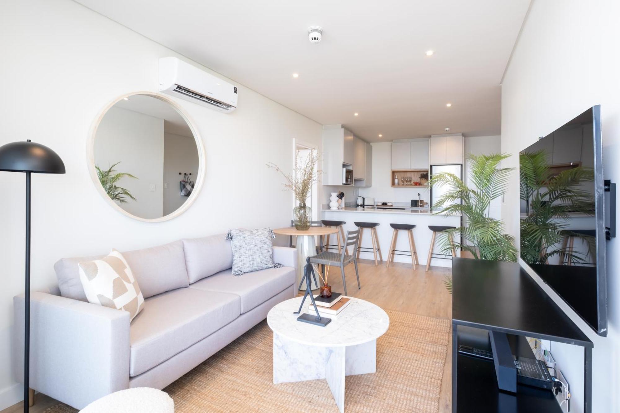 Newlands Peak Southern Cross Apartment *